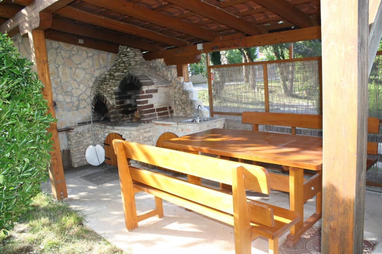 Holiday Home Radmila Премантура Экстерьер фото